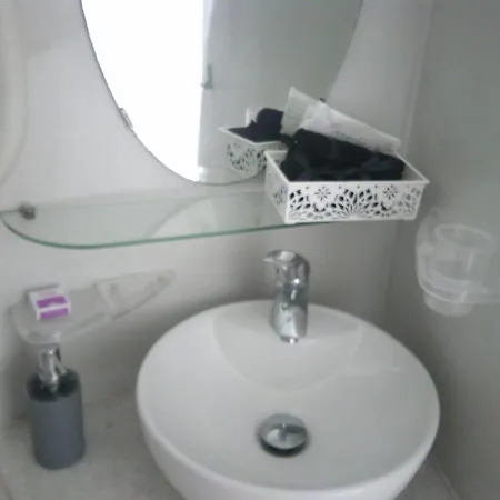 Paradiso Boutique מלון פארוס