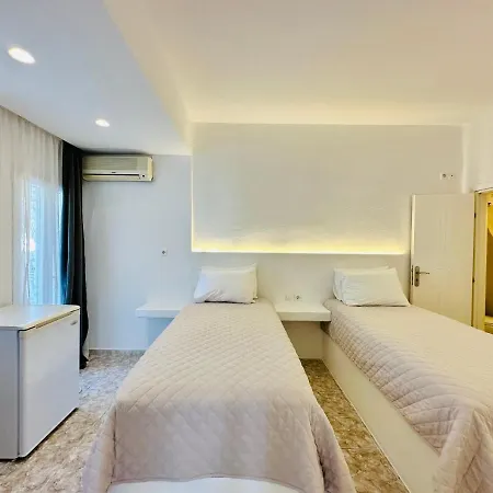 Paradiso Boutique מלון