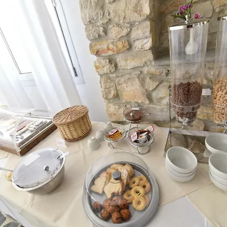 Paradiso Boutique פארוס