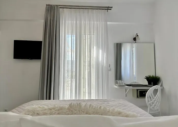 Paradiso Boutique 3*